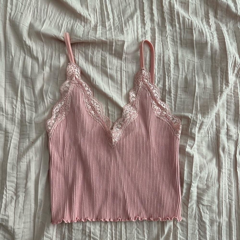 pink cropped tank top